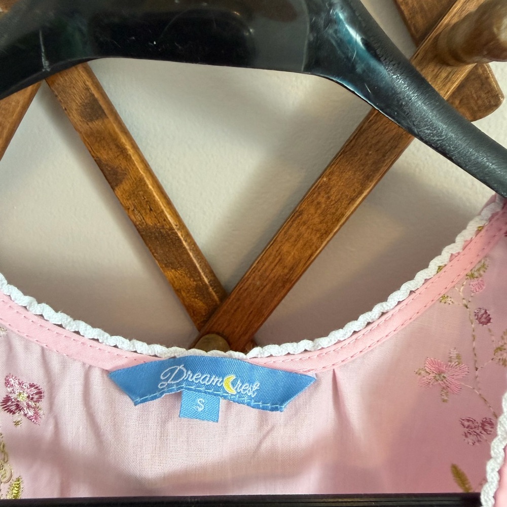 Dreamcrest Floral Embroidered Sleeveless Nightgown Pink S NWOT - Picture 5 of 7